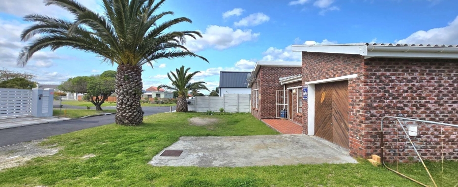 3 Bedroom Property for Sale in Franskraal Western Cape